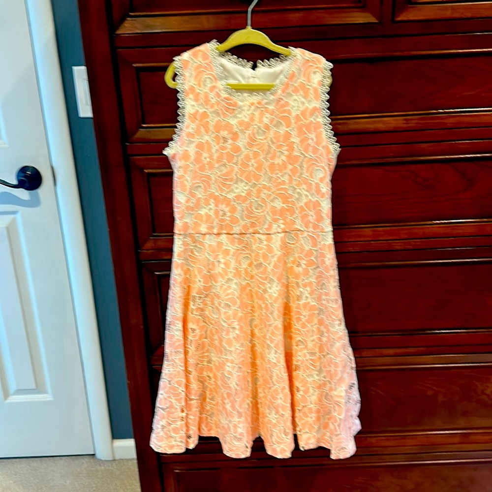 Pretty floral lace dress